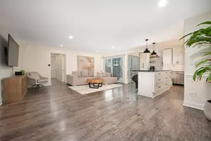 1518 Harbour Ct, Schaumburg, IL 60193 - Photo 11