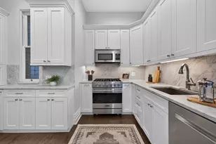 820 W Webster Ave, Chicago, IL 60614 - Photo 13