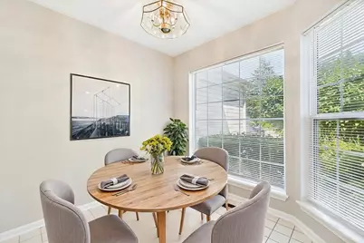 855 W Saratoga Circle, Island Lake, IL 60042 - Photo 7