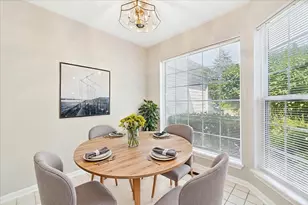 855 W Saratoga Cir, Island Lake, IL 60042 - Photo 7