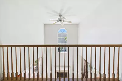 855 W Saratoga Circle, Island Lake, IL 60042 - Photo 9