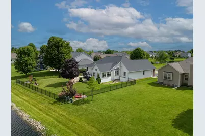 2231 Luther Lowell Lane, Sycamore, IL 60178 - Photo 9