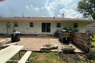206 S Park St, Alpha, IL 61413 - Photo 3