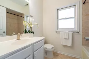 1447 W Walton St, Chicago, IL 60622 - Photo 17