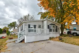5012 Sandstone Dr, Loves Park, IL 61111 - Photo 1
