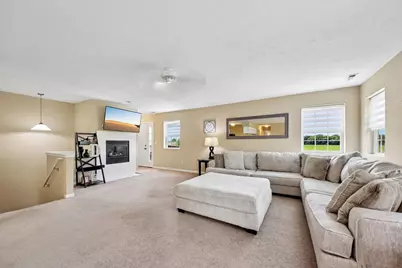 661 Stonegate Drive, Sycamore, IL 60178 - Photo 3