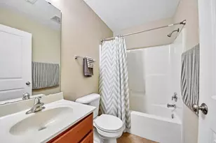 661 Stonegate Dr, Sycamore, IL 60178 - Photo 15