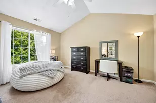 661 Stonegate Dr, Sycamore, IL 60178 - Photo 9