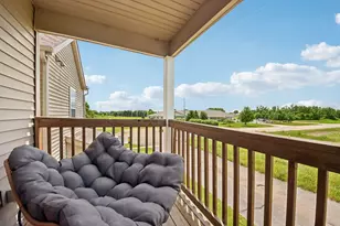 661 Stonegate Dr, Sycamore, IL 60178 - Photo 17
