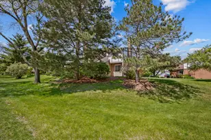 1525 Columbia Ct, Elk Grove Village, IL 60007 - Photo 25