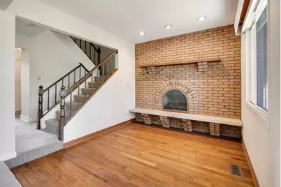 1525 Columbia Court, Elk Grove Village, IL 60007 - Photo 11