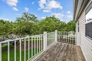 75 Larch Ct, Schaumburg, IL 60193 - Photo 23