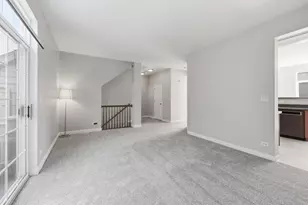 1103 Bartholdi Ct, Carol Stream, IL 60188 - Photo 7
