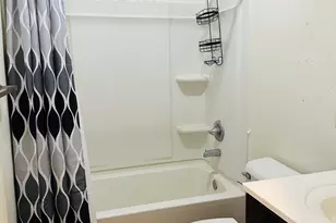773 W Homer St, Freeport, IL 61032 - Photo 7