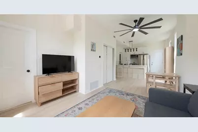 1322 W Ohio Street #1F, Chicago, IL 60642 - Photo 7