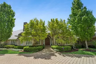 855 Jennifer Ct, Lake Forest, IL 60045 - Photo 3