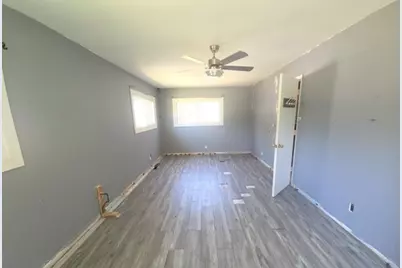 12 Circle Drive E, Montgomery, IL 60538 - Photo 5
