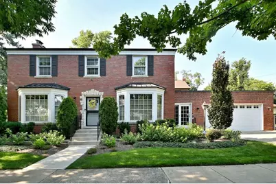 117 W Eggleston Avenue, Elmhurst, IL 60126 - Photo 1
