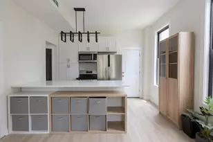 1322 W Ohio St, Chicago, IL 60642 - Photo 5