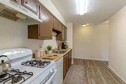 3100 Roberts Drive #5, Woodridge, IL 60517 - Photo 5