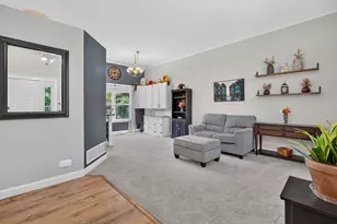 2067 Stephen St, Aurora, IL 60502 - Photo 3