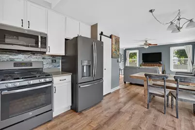 2067 Stephen Street, Aurora, IL 60502 - Photo 7