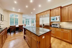 995 Old Elm Pl, Glencoe, IL 60022 - Photo 11