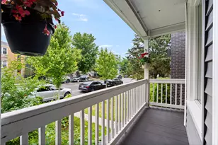 2241 W Foster Ave, Chicago, IL 60625 - Photo 3