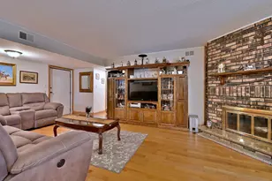 9176 S Rd, Palos Hills, IL 60465 - Photo 5