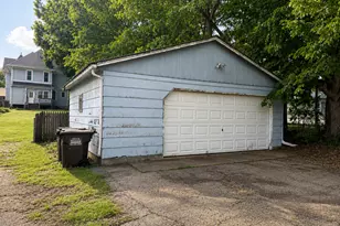 642 W Stephenson St, Freeport, IL 61032 - Photo 23