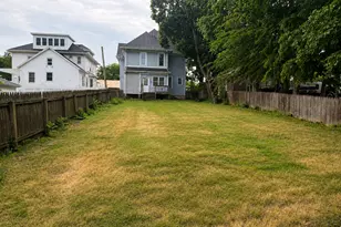 642 W Stephenson St, Freeport, IL 61032 - Photo 21