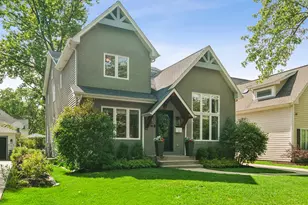 716 Highland Ave, Barrington, IL 60010 - Photo 1