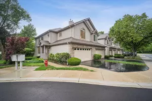 1568 N St Marks Pl, Palatine, IL 60067 - Photo 1
