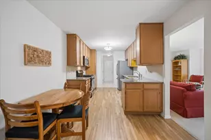1568 N St Marks Pl, Palatine, IL 60067 - Photo 5