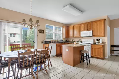 6096 Russell Drive, Hoffman Estates, IL 60192 - Photo 9