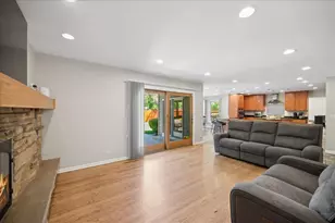 1660 Clavinia Ave, Deerfield, IL 60015 - Photo 19