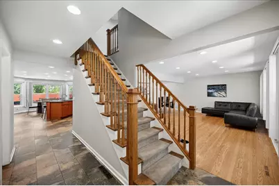 1660 Clavinia Avenue, Deerfield, IL 60015 - Photo 9
