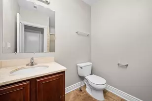 6300 N Rockwell St, Chicago, IL 60659 - Photo 19