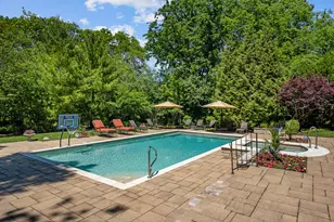 1150 W Keswick Ln W, Lake Forest, IL 60045 - Photo 3