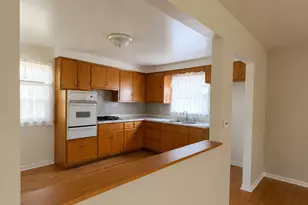 443 Grosvenor Pl, Chicago Heights, IL 60411 - Photo 5