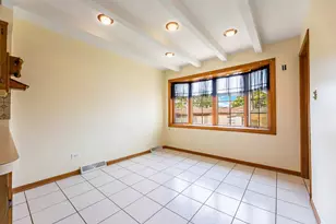 5859 W 64th St, Chicago, IL 60638 - Photo 9