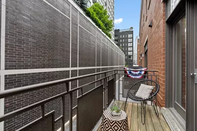 460 W Superior Street #4-5, Chicago, IL 60654 - Photo 17
