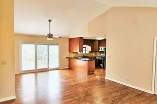 1932 Golf View Dr, Bartlett, IL 60103 - Photo 9