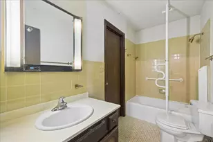 510 W Rockland Rd, Libertyville, IL 60048 - Photo 11