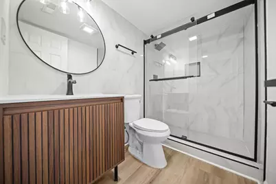 639 N Leamington Avenue, Chicago, IL 60644 - Photo 33