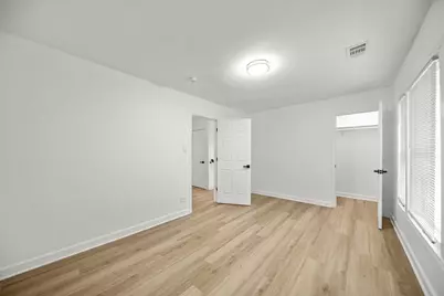 639 N Leamington Avenue, Chicago, IL 60644 - Photo 35