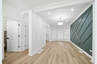 639 N Leamington Avenue, Chicago, IL 60644 - Photo 11