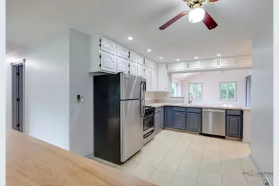 2508 Highland Drive, Lindenhurst, IL 60046 - Photo 19