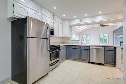 2508 Highland Drive, Lindenhurst, IL 60046 - Photo 15