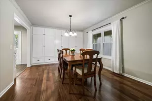 1040 N Charles St, Naperville, IL 60563 - Photo 5